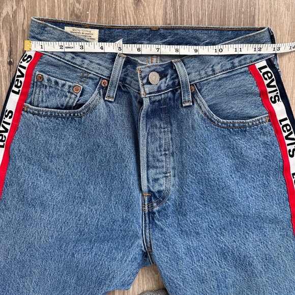 Levi’s 501 - Picture 8 of 9